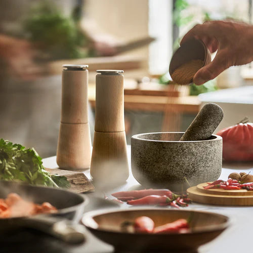 Top 5 Best Kitchen Gadgets to Save Time &amp; Reduce Mess