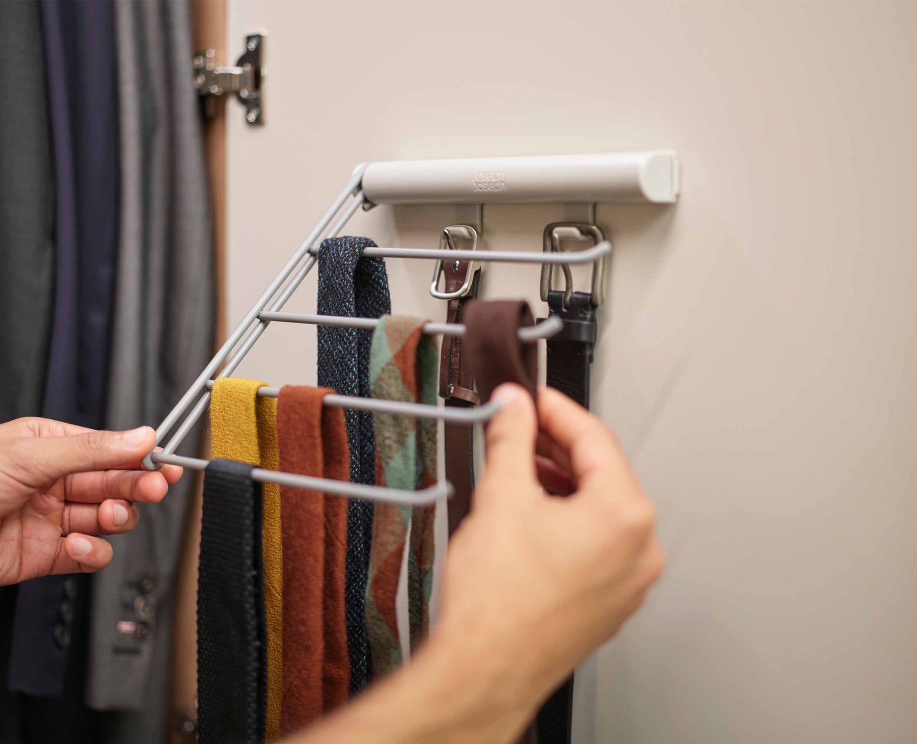 Orderly™ Belt, Tie &amp; Scarf Hanging Rail - 55005 - Image 3